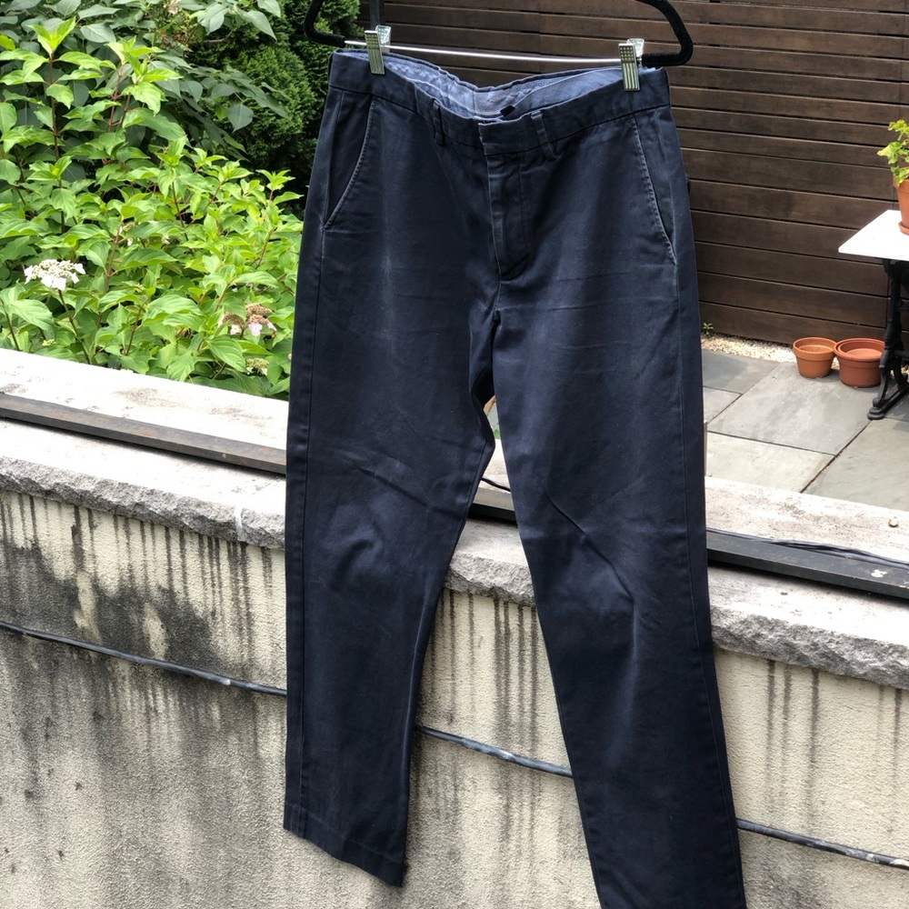 Jcrew Bowery Pants. Size 32/32. Dark Blue. Slightly worn.